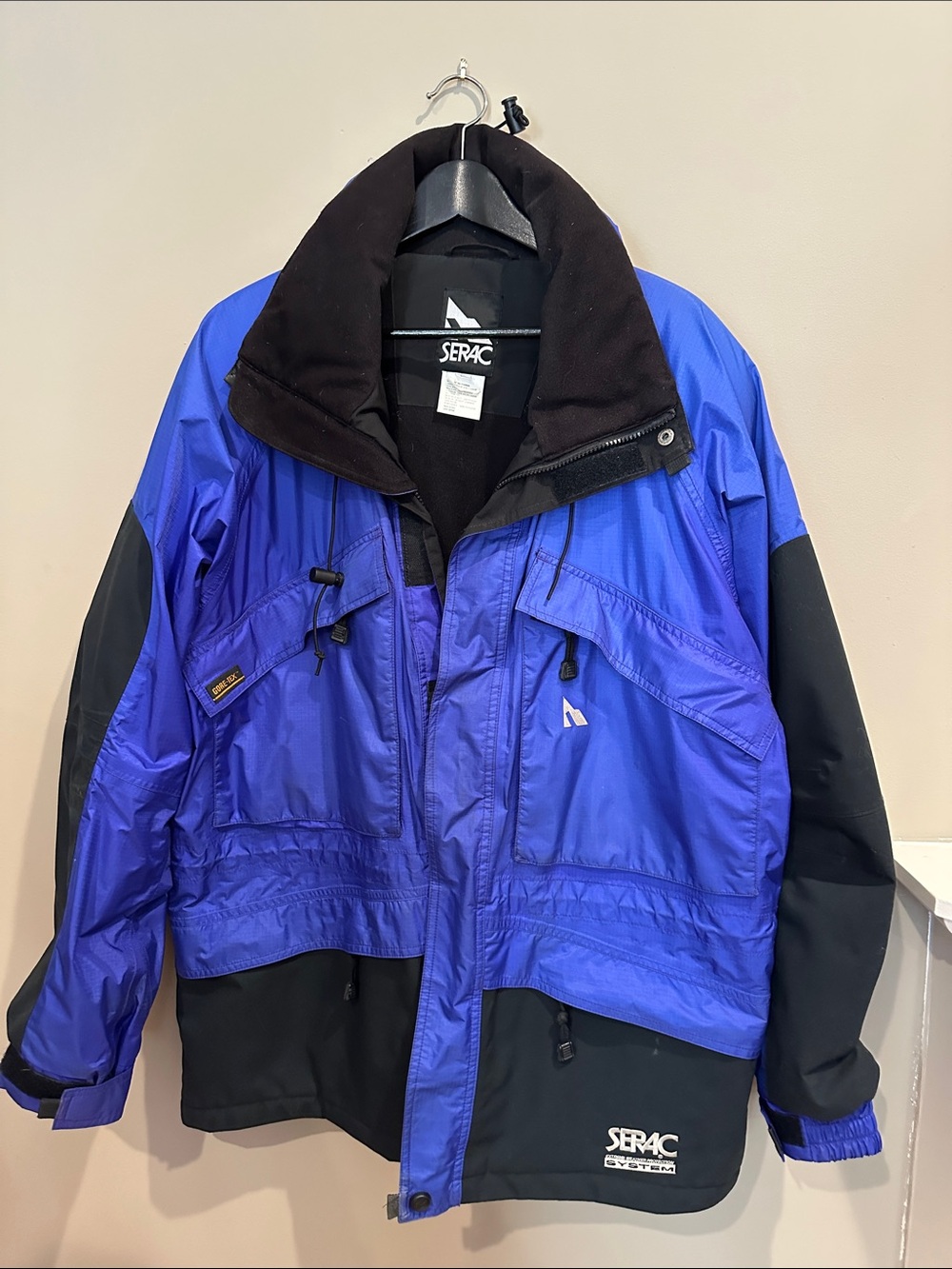 Serac Men's Blue and Black Ski & Snowboard Jacket